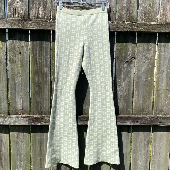 Princess Polly Adora Sage Floral Wide Leg Sweater Pant | M/L - Picture 4 of 4
